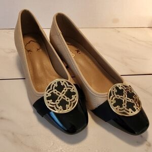 WONDER Brown And Tan Flats S 6